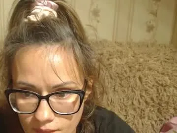 flowercandydoll13 on Chaturbate