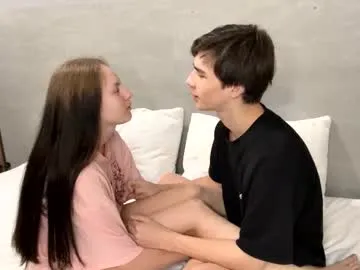 flowerscouple on Chaturbate