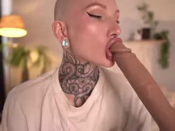 Offline fuckingtoy_ on Chaturbate