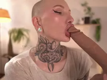 Offline fuckingtoy_ on Chaturbate