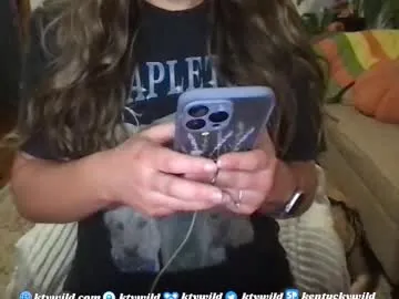 Offline funcamkw on Chaturbate