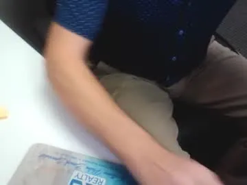 gardensman_561 — #Daddy #Bulge at work Real #Office #New #BigCock out for 25 [810 tokens remaining]