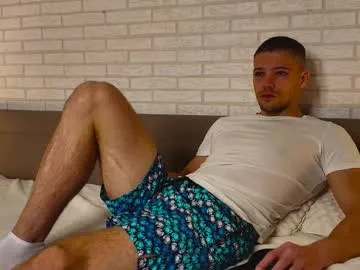 Offline garettvosss on Chaturbate