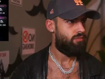 Freechat hairyrobxxx on Chaturbate