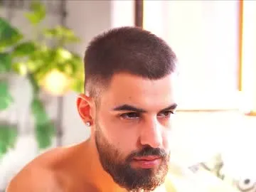 Freechat hairyrobxxx on Chaturbate