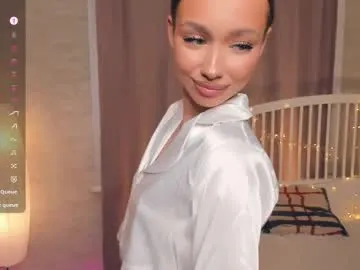 hannavaile — GOAL: Low my shorts and make my ass red in doggy! [65 tokens remaining] Hi! Glad to see you  Help me to get 250 thumbups! #18 #teen #new #shy #young