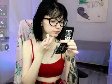 Offline hazeltompson on Chaturbate