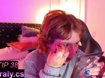 Offline hey_noraly on Chaturbate