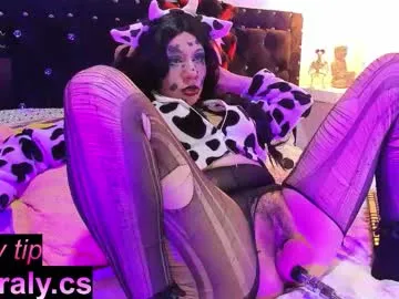 Offline hey_noraly on Chaturbate