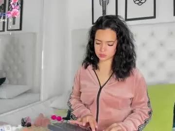 Offline hilary_tailor on Chaturbate