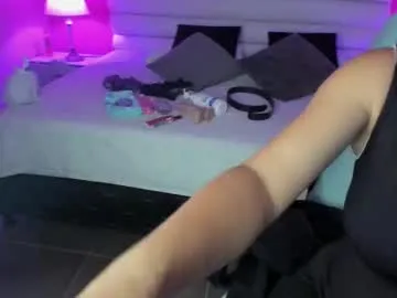 Offline hilary_tailor on Chaturbate