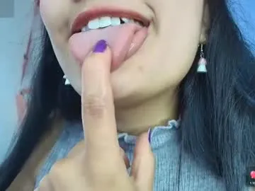 Offline hinata_21_ on Chaturbate