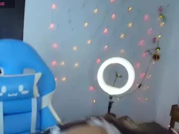 Offline hinata_21_ on Chaturbate