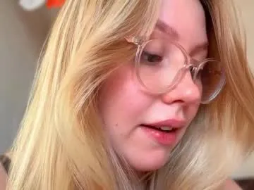 Offline horney_audrey on Chaturbate