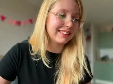 Offline horney_audrey on Chaturbate