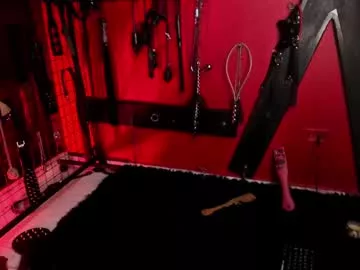 Offline hornydahiana on Chaturbate