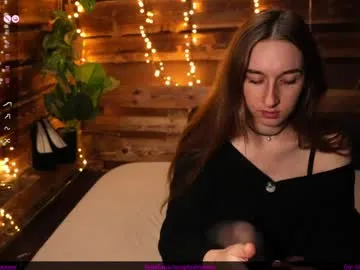 Offline hotfrecklesgirl on Chaturbate
