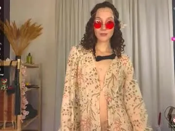 hotlaracroft on Chaturbate