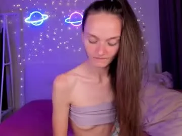 Offline hottiesteverly on Chaturbate