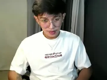 Offline hugecockchristian on Chaturbate