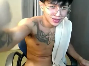 Offline hugecockchristian on Chaturbate