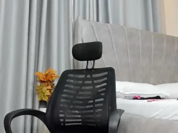 Offline its_canella on Chaturbate