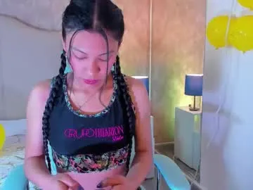 ivyangel_mei — Fingering pussy [2 tokens left]   #balloons #shaved #tight #feets