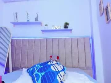 janne_moore from Chaturbate