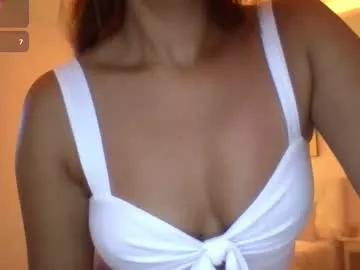 jujubaeu from Chaturbate