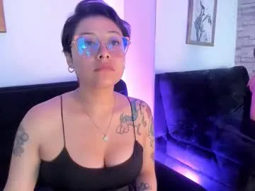 juliexxxtasy on Chaturbate