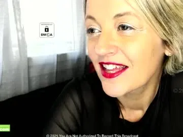 Offline karinabrando on Chaturbate