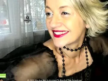 Offline karinabrando on Chaturbate