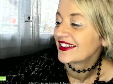 Offline karinabrando on Chaturbate