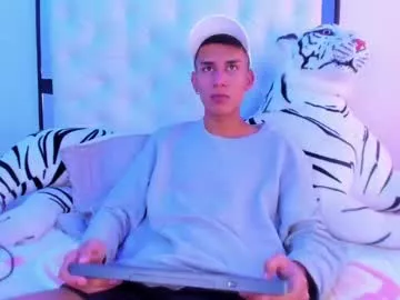 Offline keiner_smith on Chaturbate