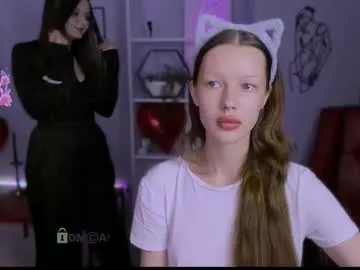 Offline khloebeauty on Chaturbate