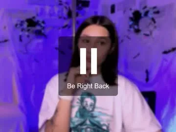 Offline kimclarks on Chaturbate