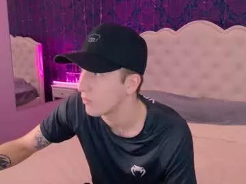 kiskakurt from Chaturbate