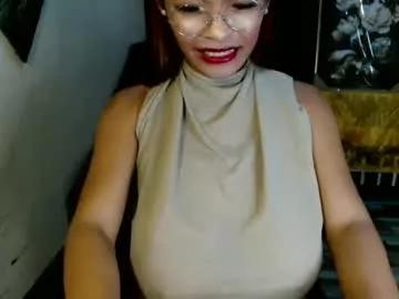kisses_asian143 from Chaturbate