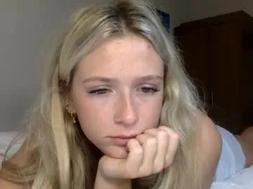 Offline korinaluvv on Chaturbate