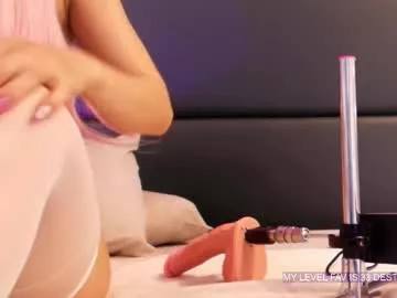 leslymonroe on Chaturbate 