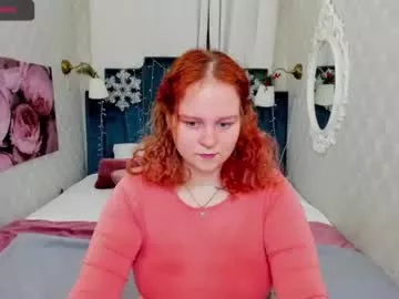 Offline leyaloveee on Chaturbate
