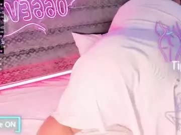 lilbye066evil from Chaturbate