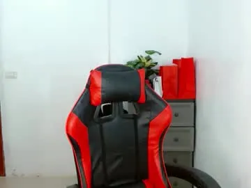 Offline lily_summer23 on Chaturbate