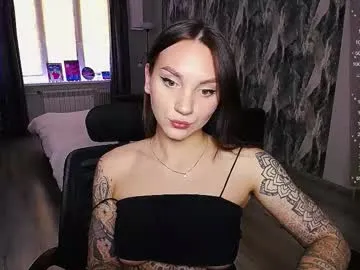 Offline little_birdy on Chaturbate