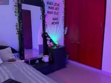 little_kayla_ from Chaturbate