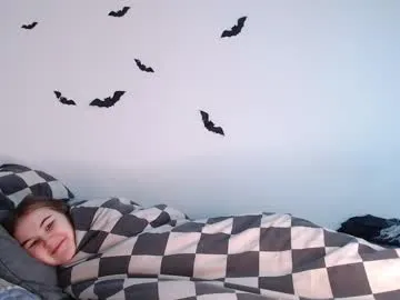 Offline little_owlx on Chaturbate