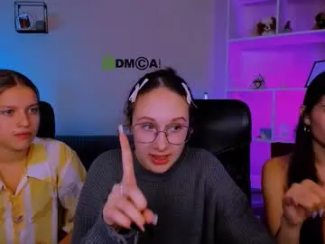 Offline lizzie_boom on Chaturbate