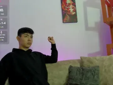 Offline logantwink18 on Chaturbate