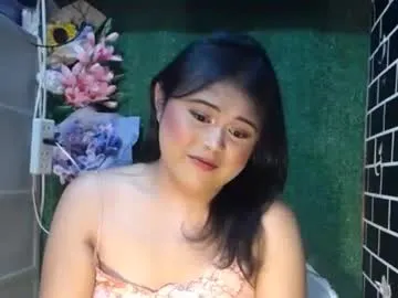 lovelypinaychubsx on Chaturbate