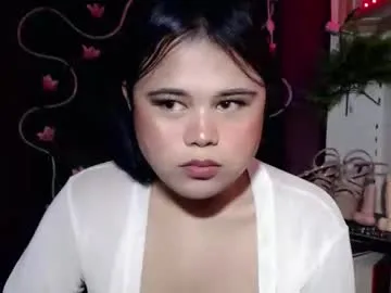 lovelypinaychubsx on Chaturbate